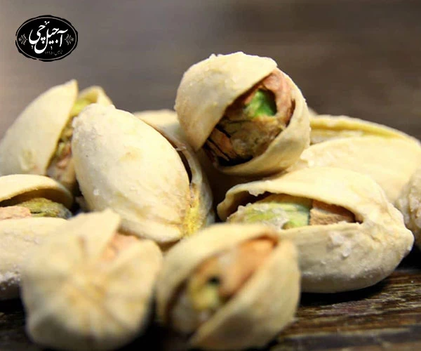 خرید پسته اکبری خام