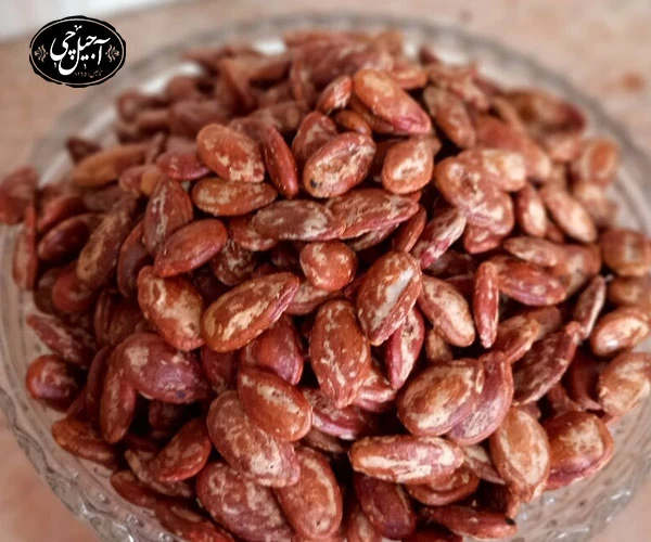 نحوه بسته بندی تخمه جابانی برای ارسال به شهرستان توسط آجیل چی