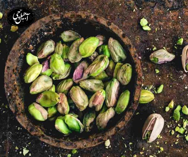 خرید پسته احمد آقایی نمکی