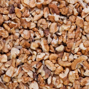 مغز گردو ایرانی شکسته