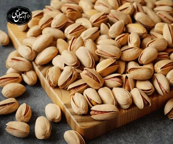 بسته بندی پسته احمد آقایی توسط فروشگاه اینترنتی آجیل چی 