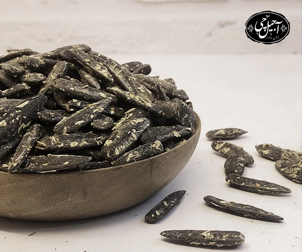 خرید تخمه آفتابگردان شمشیری با کیفیت تضمینی از فروشگاه آجیل چی مشهد